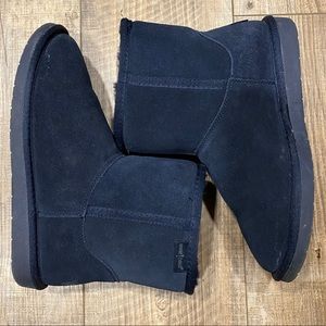 Minnetonka blue sheepskin boots UGG look-a-likes